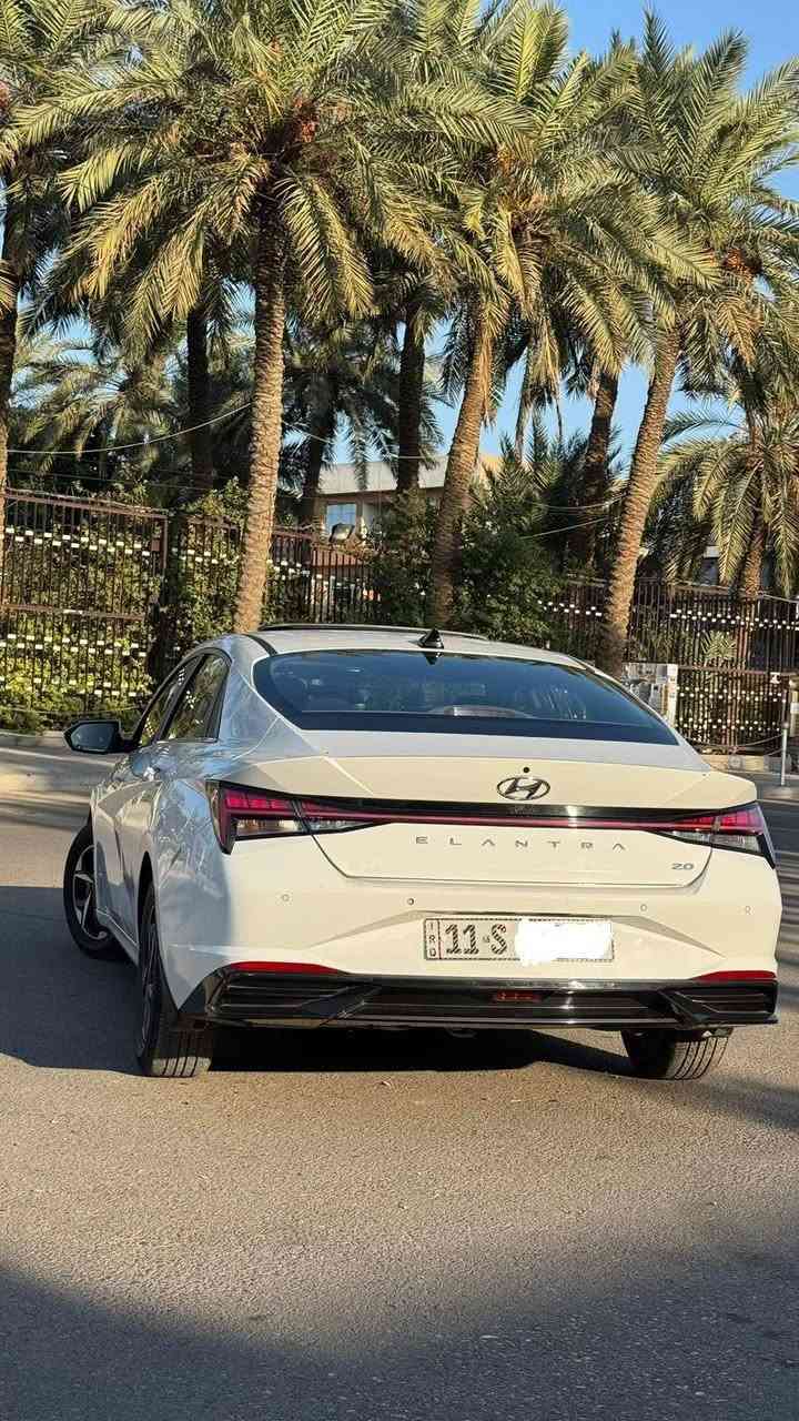 🚘 للبيع النترا 2023 خليجي 🚘
🔹 اللون: أبيض
🔹 المحرك: 2000cc
🔹 وارد خليجي
🔹 كير AT المرغوب
🔹 الممشى: 90 ألف
✨ فول مواصفات: 
✔️ فتحة سقف 2 طكه
✔️ بصمة وتشغيل عن بعد
✔️ حساسات أمامية وخلفية
✔️ نظام ترحيب
✔️ مرايا شفط
✔️ شاشة أصلية تدعم Apple CarPlay و Android Auto
✔️ 3 وضعيات قيادة (Eco / Normal / Sport)
✔️ نظام ABS
✔️ تبريد ثلاجة قطعتين
📌 السيارة بانزين محسن بالكامل
📌 الدهن كله أصلي
📌 باتري جديد
📌 مكفولة محرك وگير
🔧 الملاحظات:
باب خلف السايق صبغ
الجاملخ الخلفي عكس السايق صبغ
بارد بلبنيد شوية
رصعات خفيفة بالدواسة
بيها دواسة بسيطة تحت باب السايق ومصلحة
ومرفق صوره السونر للسياره
💰 المطلوب: 160$ 
📍 المكان: بغداد - حي الجهاد / حي الحسين
📞 *********** بغداد, العراق
