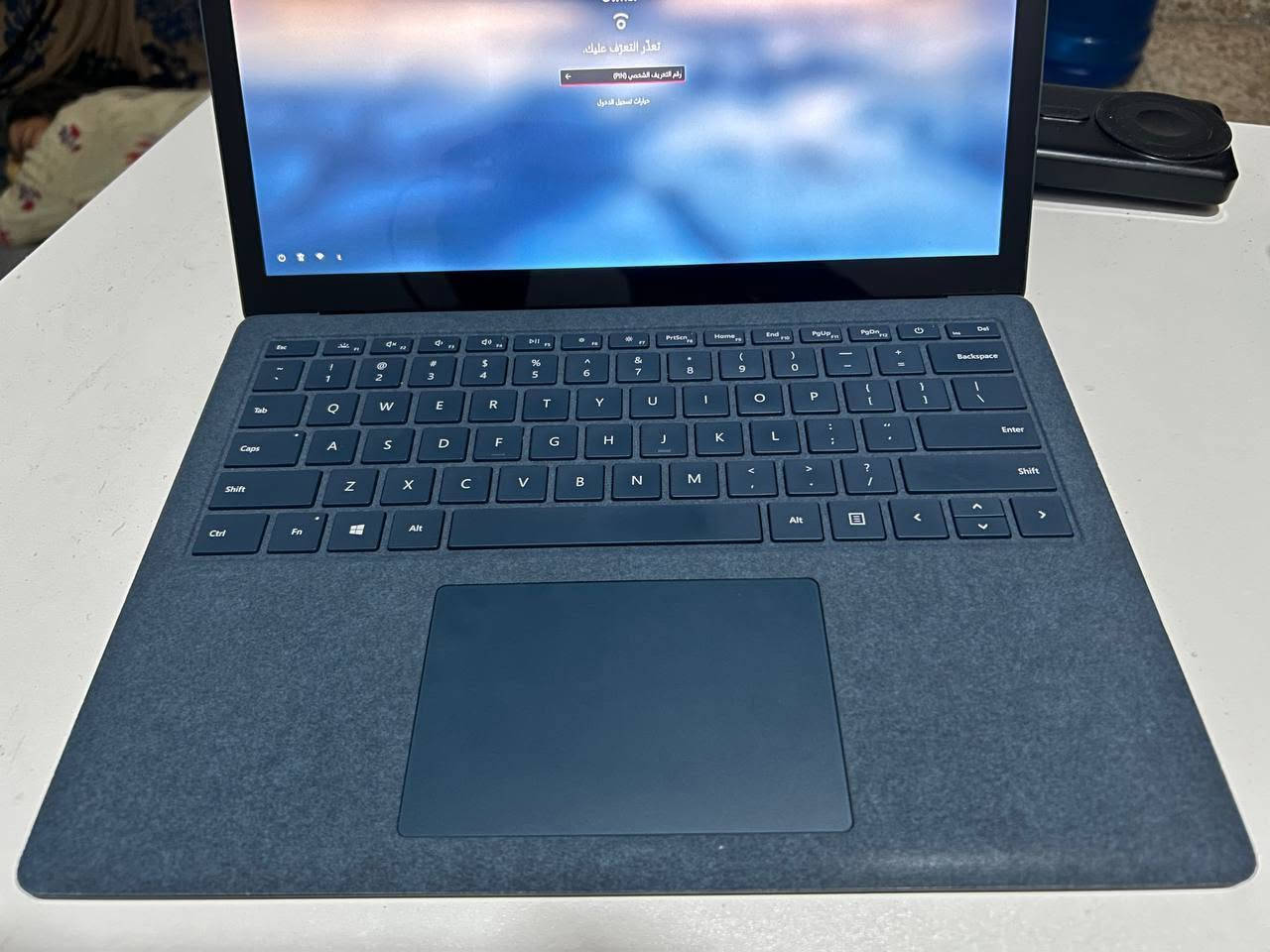 سيرفس لابتوب 3
i5.    جيل 10حرف المعالج G7 
رام 8 
شاشةدقه عاليه جدا 2,8k
شاشةلمس بدون حواف 
فيس ايدي
كامره أمامية 
كيبورد ضوئي 
الابتوب نضافتهة  ٩٥ 
سوبر سوبر سلم 
مكاني بغداد دورة مهدية الثانية 
استفسار واتساب *********** 
السعر 325
