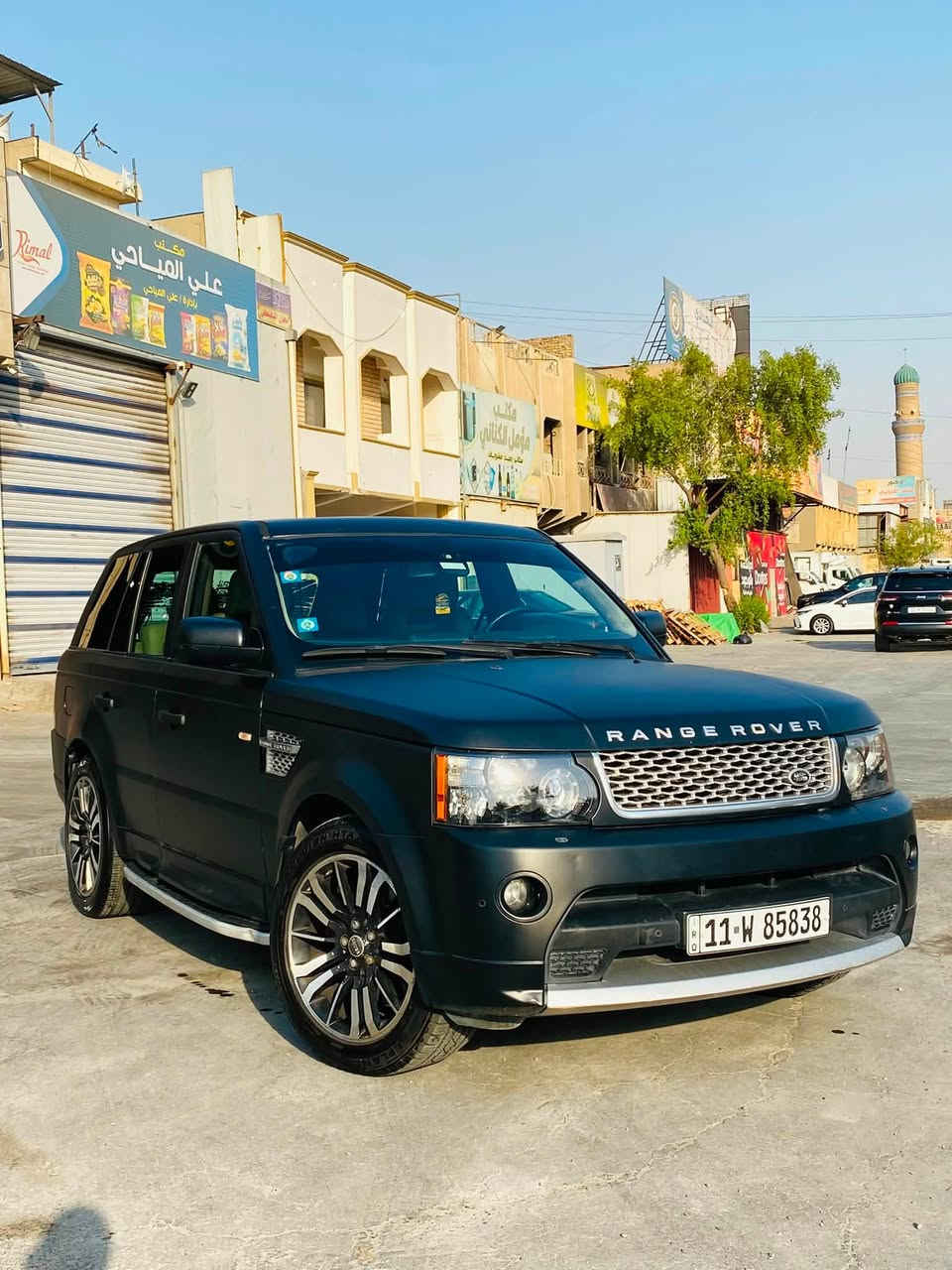 سلام عليكم : RANGE ROVER -SPORT وكالة شركة سردار صبغ 4 قطع بدون دواخل  محرك 8 سوبر جارج موديل 12 اللون اسود مغلف اسود طافي مواصفات فول (( بصمة - سلايد -كاميرات 360 - رادارات - جكات اوتو ويدوي - مري شفط - كشنات جلد بيجي   - حساسات - سماعات )) جاهزه من كلشي كير ومحرك حداده كهرباء رقم بغداد  السعر 125 وبيه مجال قليل أي استفسار خاص  *********** او مراوس

