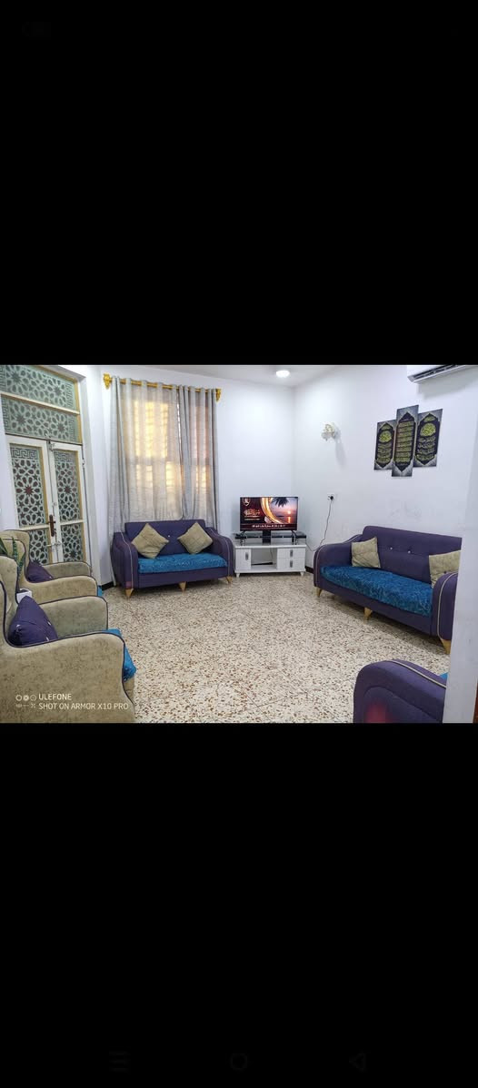 السلام عليكم بيت للبيع مساحته 150 متر طابو زراعي سند 25 طابقين الطابق الاول غرفة نوم وكلدور ومطبخ وصاله وصحيات وطارمه والطابق الثاني غرفتين نوم وبيتون وصحيات العنوان زوير الغربي قريب على جسر بته وقريب من شارع الكورنيش تفاصيل اكثر *********** بي واتساب أو خاص موجود
