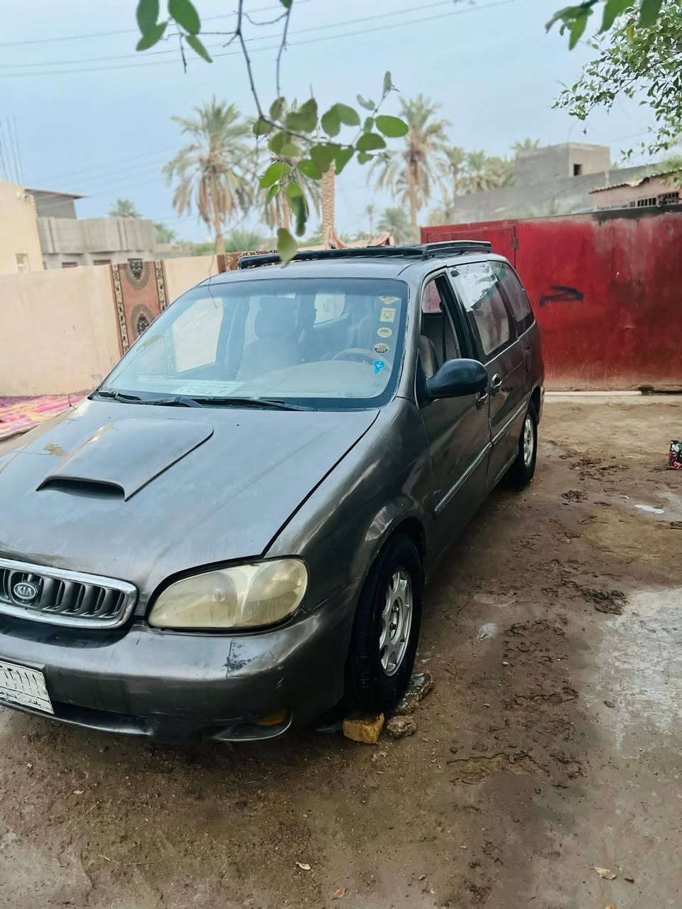 سلام عليكم  كرنفال للبيع   نضيفه  مصبوغه جماليه.         بدون ضربه موديل 2000  مكينه كاز     بيه نتقيص  حداده  نص عمر ه بيع هذه موجود سياره بسمي ثاني يوم داولك  رقم بغداد سعر 38بيه مجال  مكاني سماوه هو رميثه ***********
