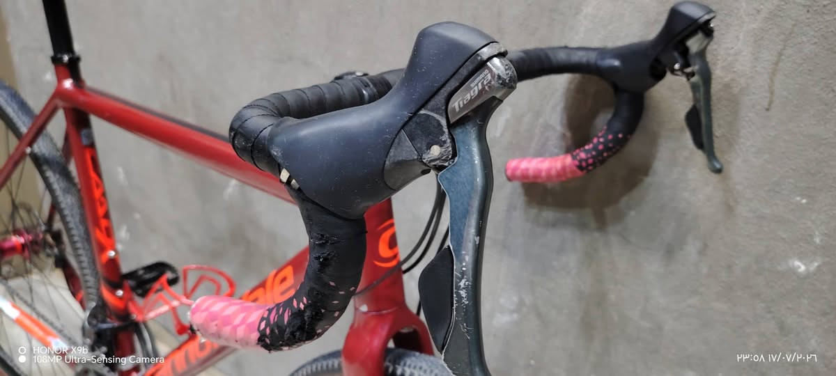 متوفر للبيع...
دراجة كرفل نوع cannondale قياس الفريم ٥٤ مناسب لطول ١٧٠ فما فوق
السستم تياكرا ٢ في ١ ميكانيكي شغال ١٠٠٪١٠٠
بيهه بعض الشخوط موضح بالصور والفيديو المرفق
السعر النهائي ٧٥٠ الف دينار قفل
عنواني الزعفرانية منطقة الأمانة
رقمي *********** واتساب ماسنجر
