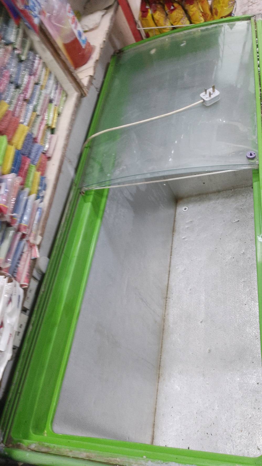 مجمده مستخدمه مال سواق نظيفه على فحص