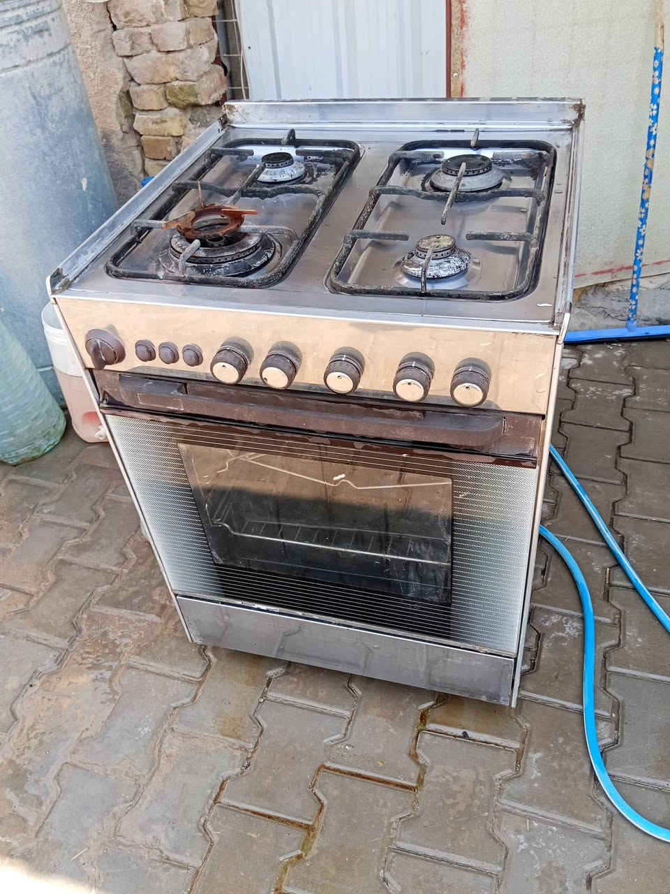 للبيع 
***********
***********
طارميه نهاية شارع البعث
