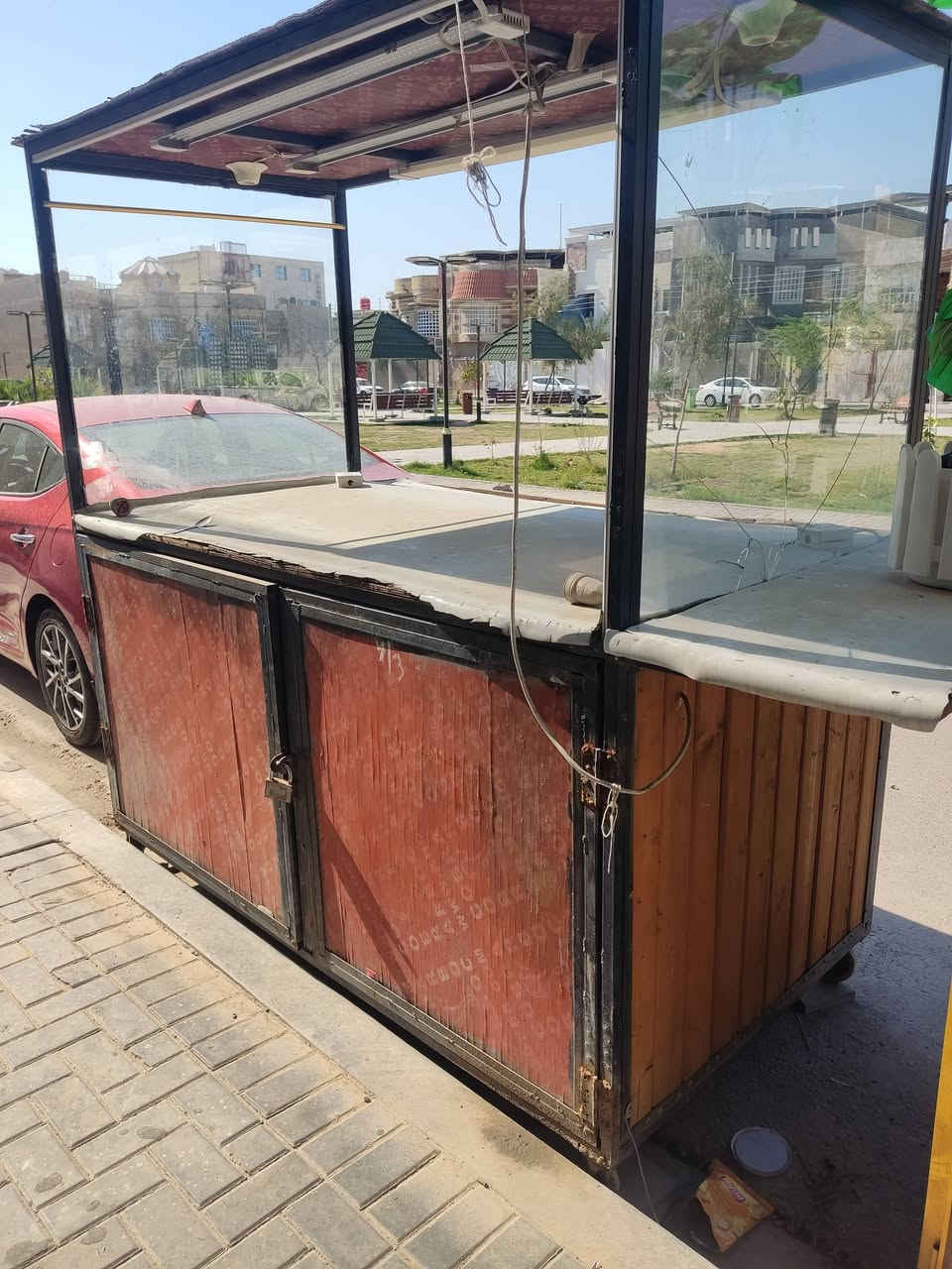 بسطيه للبيع
المكان البصره السعر 350 وبي مجال للطيبين 
***********
