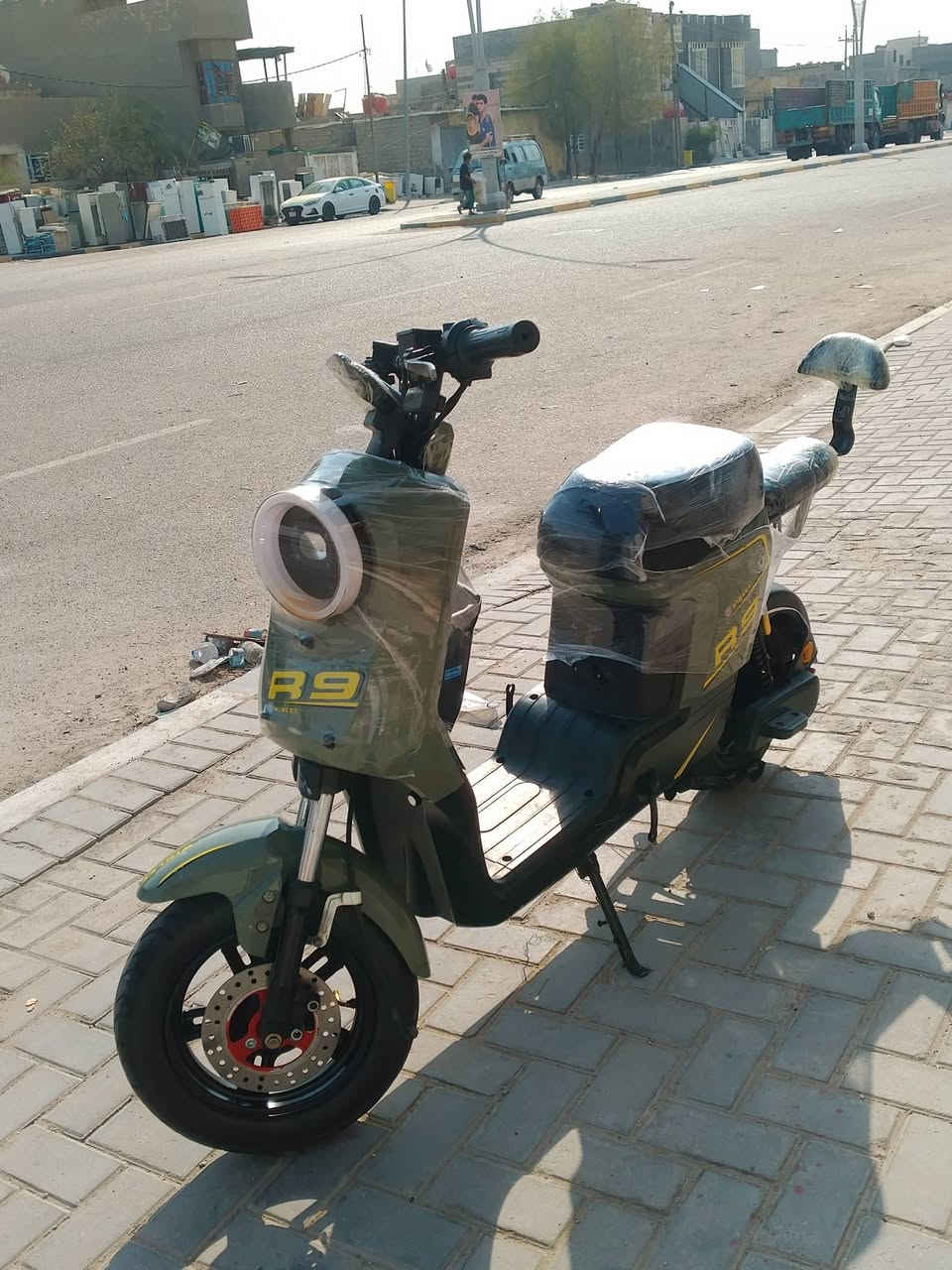 دراجه شحن للبيع موديل 2025 دراجه حلوه ونظيفه كلش خمس بطاريات سرعه 109 دراجه حلوه ونظيفه مال جناي بطاريات 32 امبير مكان البصره القبله سعر الدراجه 350 وبيها مجال للشراي والشرايه ***********
