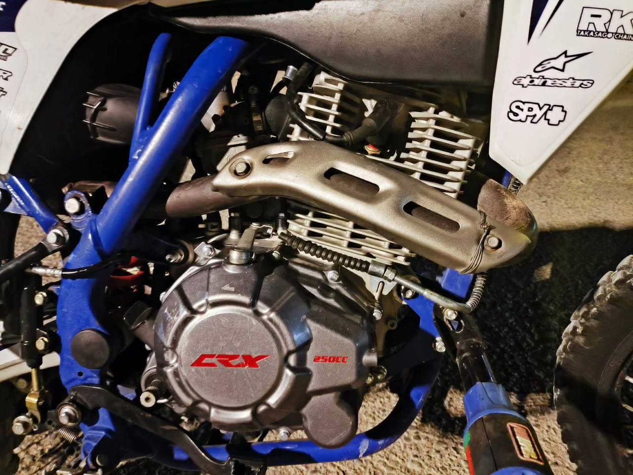 سلام عليكم.
دراجة قفاز CRX2024 أوراق دراجة نظيفة مابيهة أي نقص الدراجة برغي ما امبدل بيها تايرات جدد سلف كهربائيات كلهة شغالة السعر 900وبيهة مجال امراوس حسب القناعة مكاني خانقين الرقم ***********
