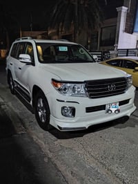 سياره للبيع النوع لاندكروز موديل 2015 سياره فول مواصفات مكفولة جديده ب...
