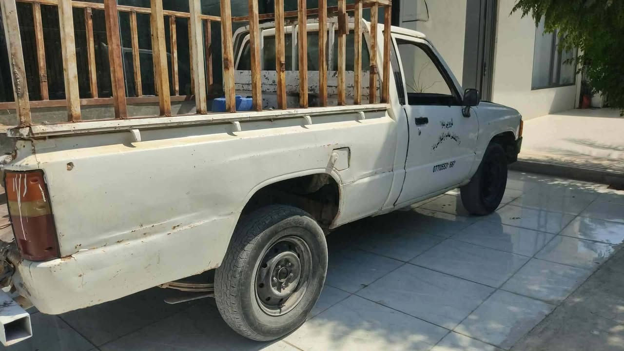 لەکەلارم
پیکاب 1985
سەنەوی لەگەلە بەشەرتی حاسیبە
مەکینە توای 
گیر اوتوماتیک
بەشەرتی گیرو مەکینە
شاشە ئایبادە
کوشینو گاعی تازە 
15گلاو توزێ مەعامەلە
***********
