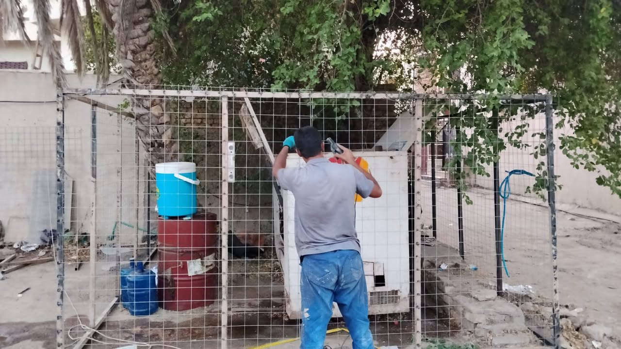 السلام عليكم
حداد متفرغ حاليا لعمل جميع انواع الحداده طباخات ميوزه اقفاص للطيور محميات ابواب وشبابيك والسقائف وعمل السندويچ وصيانة الابواب والشبابيك بانسب الاسعار 
***********
