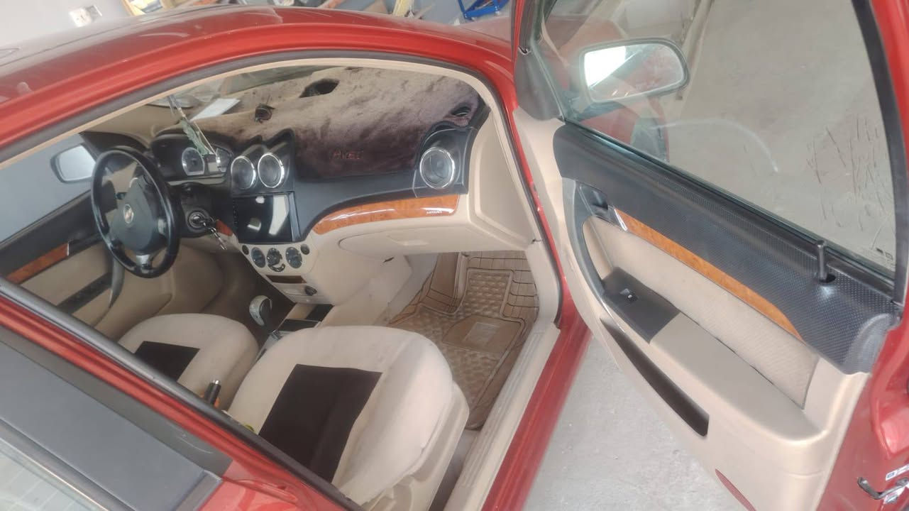 السلام عليكم افيو للبيع وارد أمريكي بيه جاملغ فول فتحه سقف تحكمات مواصفات جاهزه مكينه كير حدايه كله جاهز السياره 2011 مكينه مسكر 
جام كهرباء شاشه كامله مانقصه شي العنوان الناصريه مركز رقم إنكليزي السعر 62 ومبيه مجال بسيط للشراي يدلل وبلعافيه على  يأخذه. ‏ ‪***********‬‏
***********
