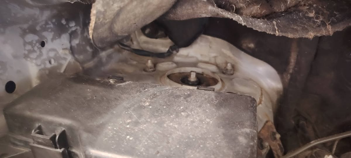 ستاركس مديل ٢٠١٢ مسكرة اصل مكينه ٧ سورنتو جاهزة من كلشي بيهج جاملغ امامي جهة السايق تبريد حدادية تخم تاير مكينه كير كله جديد هزة جديدة جاي احول برقمهة نكلزي مداور ثاني يوم مكان السيارة سماوة الرميثه سعر ١٧٥ وبي مجال ***********
