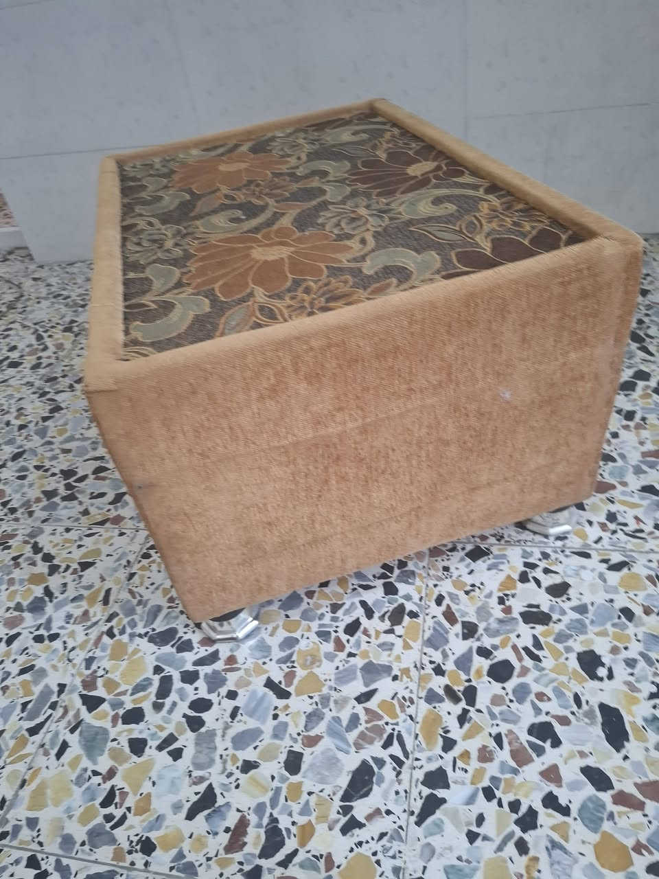 بايسكل بناتي للبيع جديد قبل شهرين اشتريته وطبله كبيره
