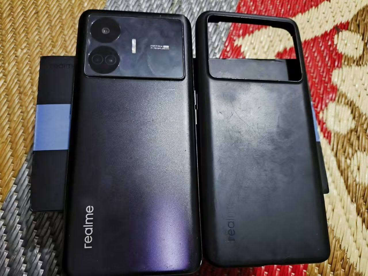 REALME GT NEO 5 SE
للبيع سعر 290 الف جهاز نظيف كامل محلقاته ما مفتوح ولا مصلح شاحنه الاصليه كفر كارتونه الاصليات فقط كيبل شاحنه ضايع 
نسخه واحد تيرا 
بطاريه 87% 
رقمي لتواصل واتساب ***********
مكاني الديوانيه الحمزة الشرقي توصيل ما عندي
