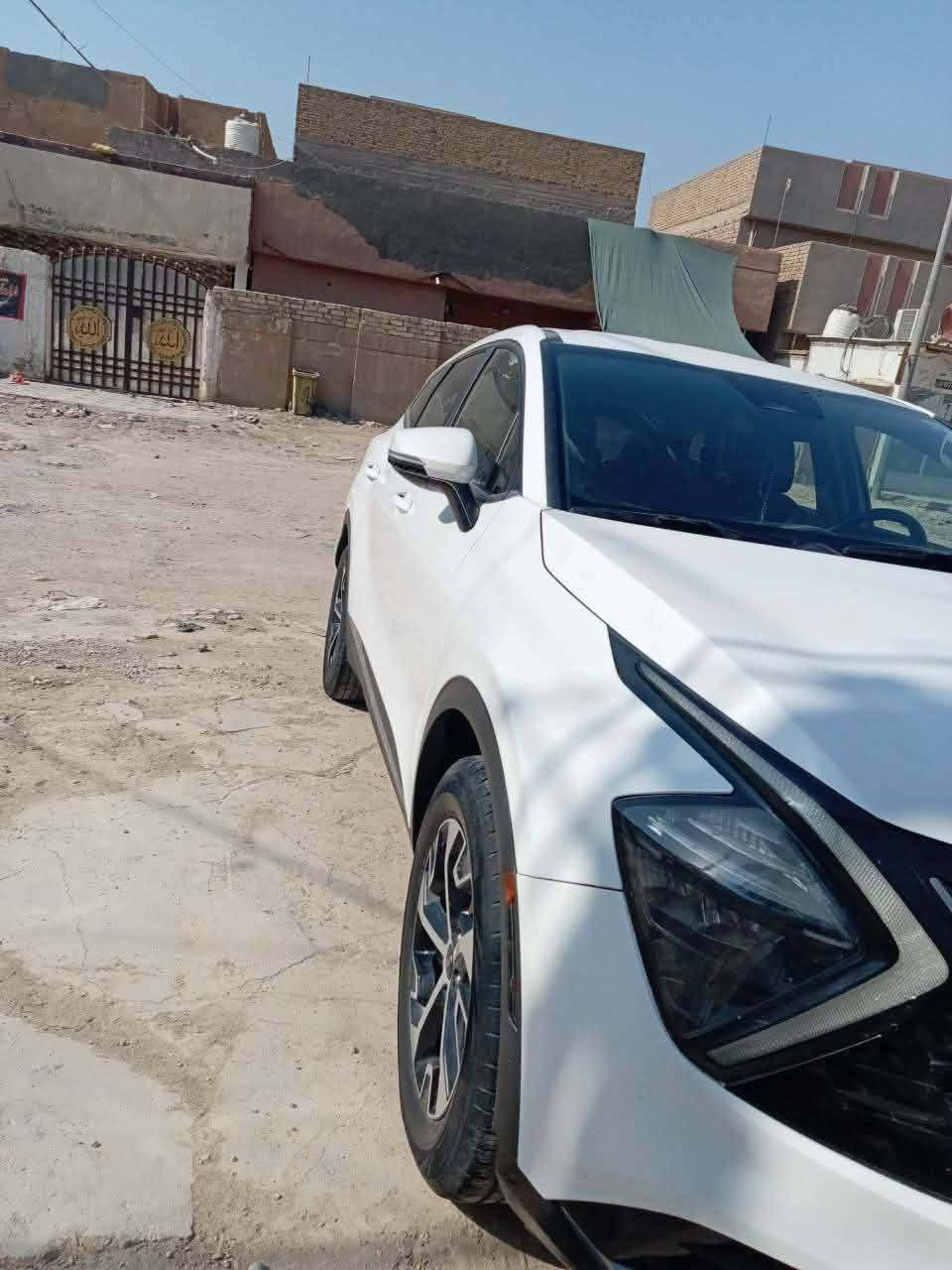 سلام عليكم سبورتج مديل 2023 فول عدا الفتحا شاشا الكبيرا  مكينه 2500  ماشيه 79 الف كير مكينه كفاله   بدون اي دواخل او ايرباك الحادث مرفق بل صور  للستفسار  ***********  او خاص
