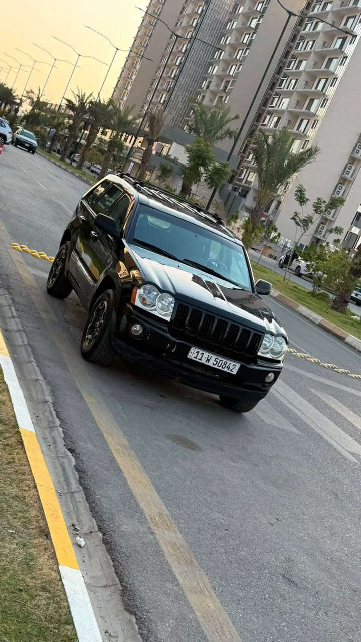 سلام عليكم
للبيع او مراوس حسب القناعه 

جيب لاريدو موديل 2007 فول 

رقم بغداد الدولي تحويل ثاني يوم

محرك 6 سلندر جديد مكفول من كلشي

كير اوتماتيك فور ويل مكفولات جدد 

صدرين الخلفي والمامي كلها مبدل جديد

تبريد شغال قطعتين ثلج حماوه ربع متصعد

كهربائيات كلها شغاله بدون اي جطلات او نقص

سلايد سنتر لوك تحكمات كشنات كهرباء كشنات جلد

السياره مال بيت وستخدام شخصي وجاهزه للخير

صبغ حزام جماليه بدون اي حادث شرط الفحص

السعر 85 ورقه وبي مجال للشراي سستفسار اتصل 

*********** اخوان الي يحب يتصل مموجود فيس العنوان بغداد حي الخضراء
