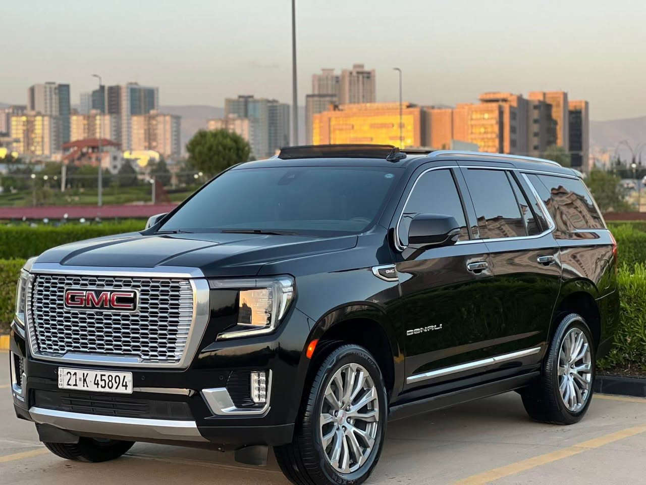 سلام عليكم 
GMC DENALI 
جيمسى دينه لى 
موديل ٢٠٢٢ 
مواسه فات فول فول 
داخل قهوائي 
بانوراما 
كاميرا ٣٦٠ 
داتاشو 
دوسه كهربا 
رادار 
سفر شركه المجره 
زمان شريكه 
ماشيه٧٠,٠٠٠ كم حقيقى 
كير محرك بشرت ما مفتوخ برغو ما متوح 
سياره مكفول كفاله عامه دعاميه بشرت 
تحويل غرامه وكاله بشرت مباشر 
عنوان سليمانيه 
*********** السليمانية, العراق
