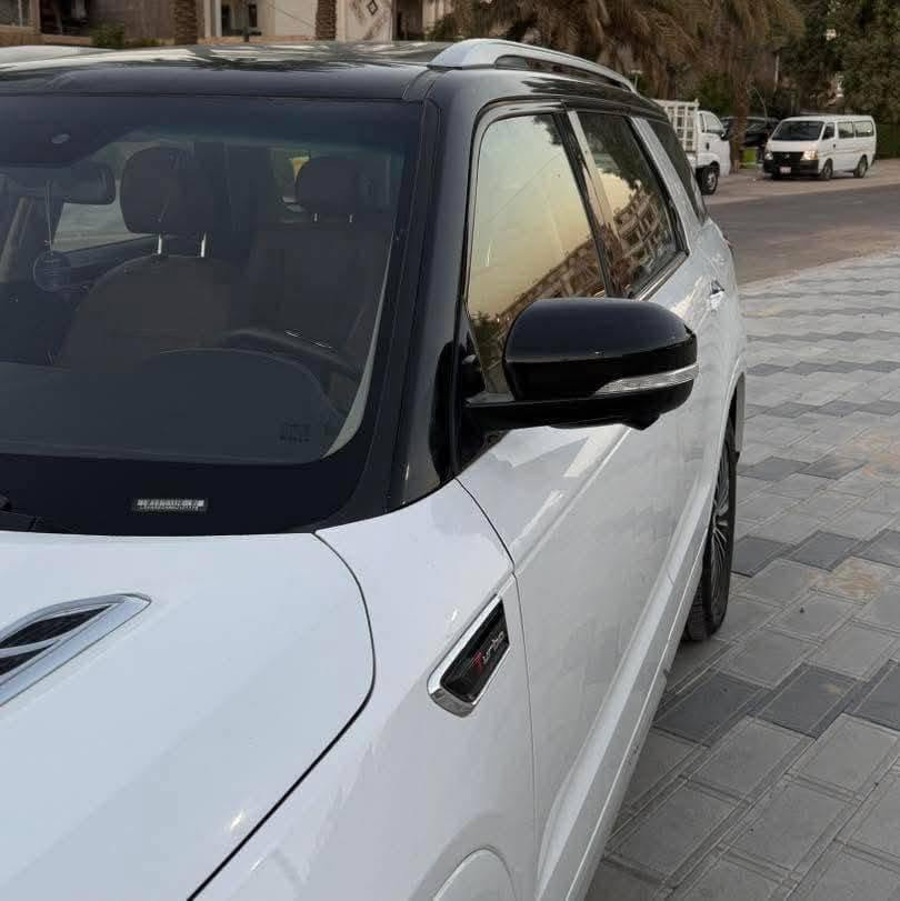 سيارة شانجان cs95 موديل ٢٠٢١ 
ممشه السياره ٦٧ الف 
مواصفات 
رادار امن
كامرات ٣٦٠ درجه
فتحه سقف 
 تدفئه كشنات 
السياره بيها صبغ بابين 
للتواصل 
***********
