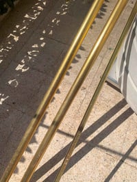 برده بيج على اوف وايت شيفون بطانه مع تول ومع بواري ذهبيه عدد ٢ مع سكة ...