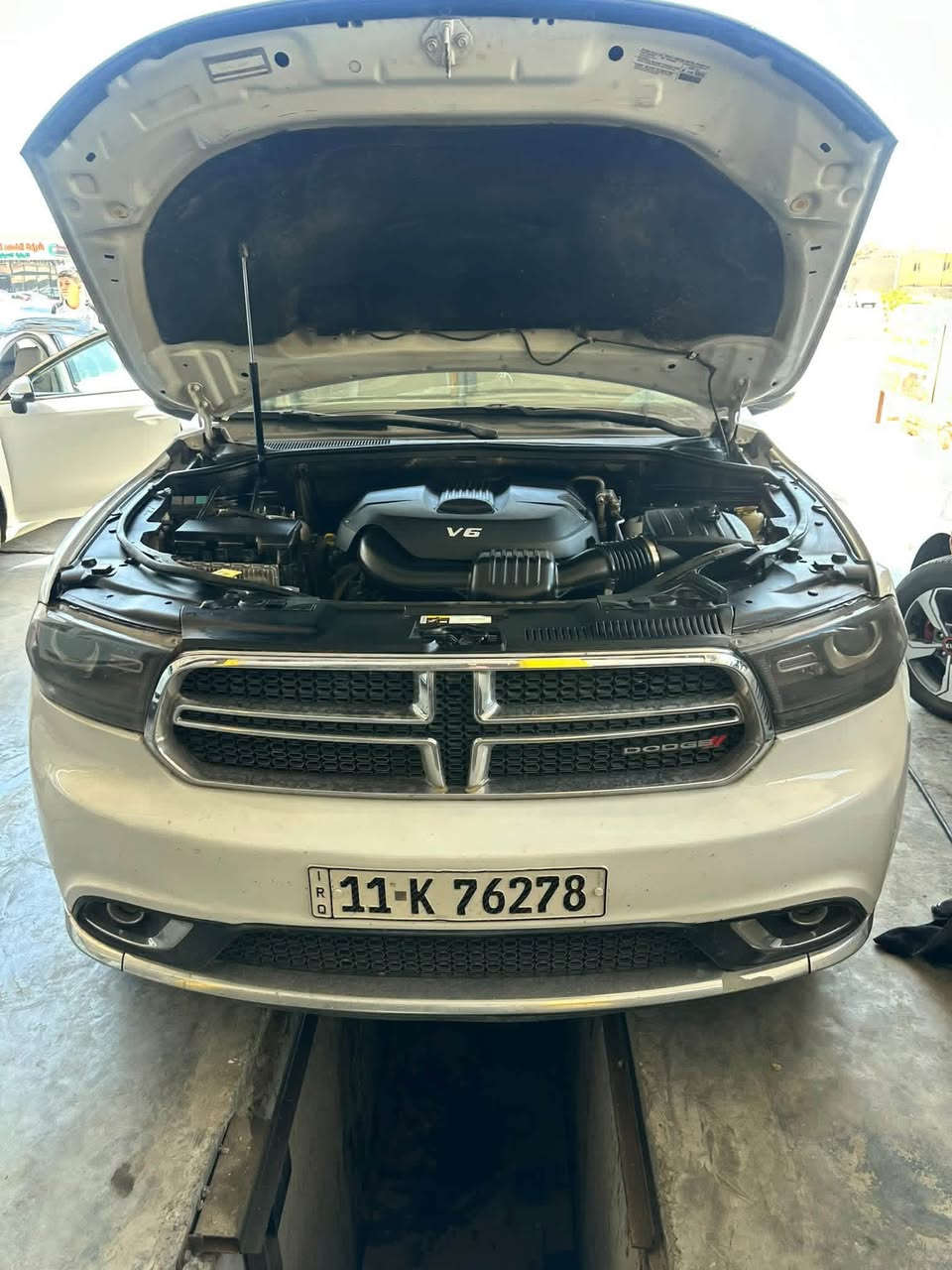 � للبيع دودج دورانگو SXT 2015

الموديل: 2015
رقم بغداد 
الفئة: SXT
المحرك: 3.6 V6
اللون: أبيض
العداد: تقريباً 192 الف 
صبغ: 4 قطع
محرك جديد 
مرواح دبل عاصفه حماوة ربع متصعد اكثر  

المواصفات:

* 6 سلندر 3.6 لتر
* تشغيل بصمة
* دخول ذكي
* مثبت سرعة
* تحكم بالمقود
* شاشة وسطية
* كاميرا خلفية
* حساسات خلفية
* تكييف أمامي وخلفي
* تحكم كهربائي بالمقاعد
* نوافذ ومرايات كهرباء
* جنوط أصلية
* 7 ركاب
* مساحة واسعة للعائلة والسفر
* نظام ABS وثبات إلكتروني

السيارة استخدام شخصي .
مراوس حسب القناعة 

📍 الموقع: الصويرة – واسط

***********
