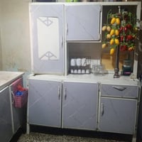 مكنسة كهربائية • كاونتر ثلاث قطع • استعمال قليل
