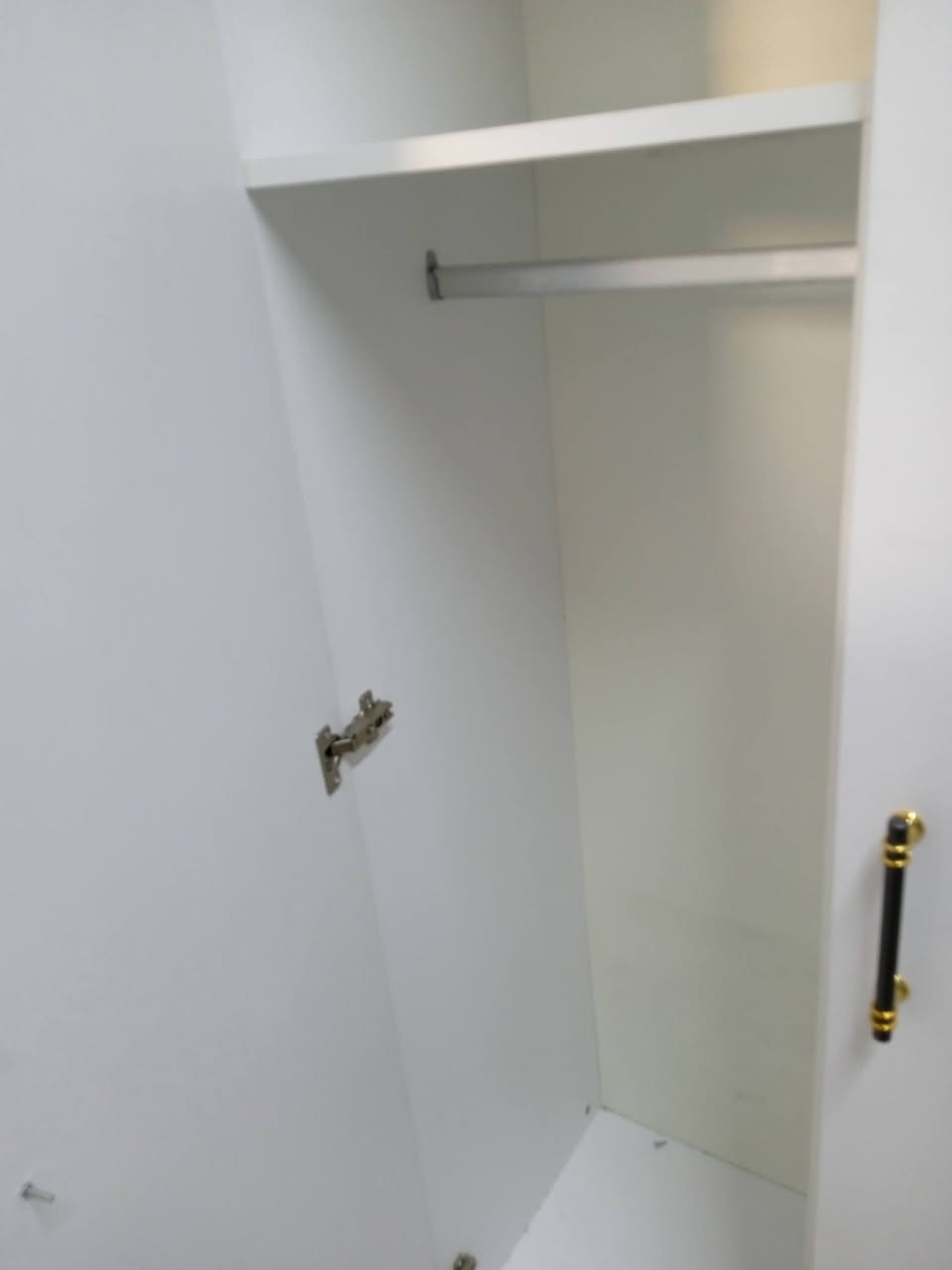 كنتور بابين خشب تركي جديد مامستخدم هفلان قرب جامع سيد طيب ***********
