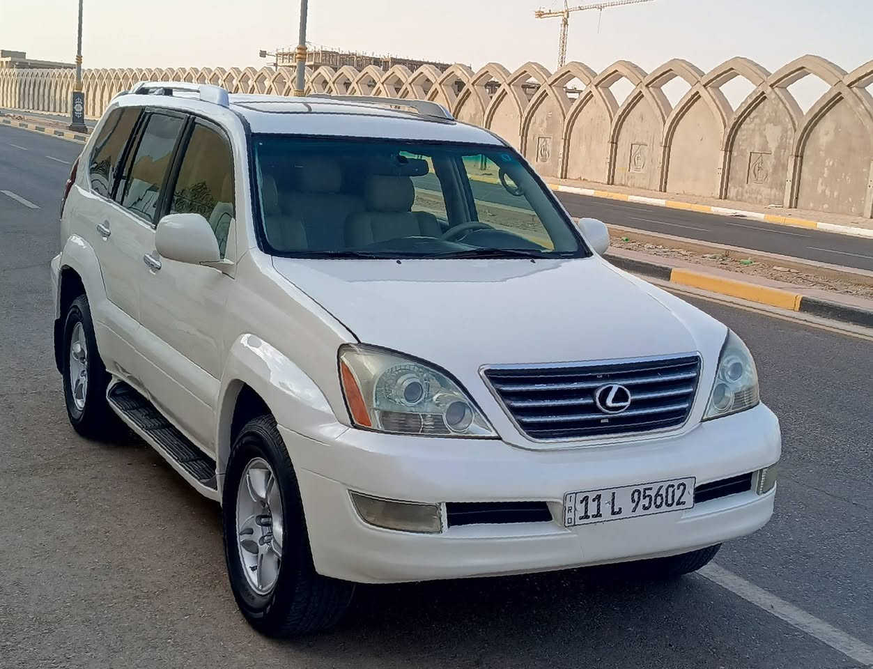 لكزس ابرادو • ٢٠٠٨ • ٧ راكب
