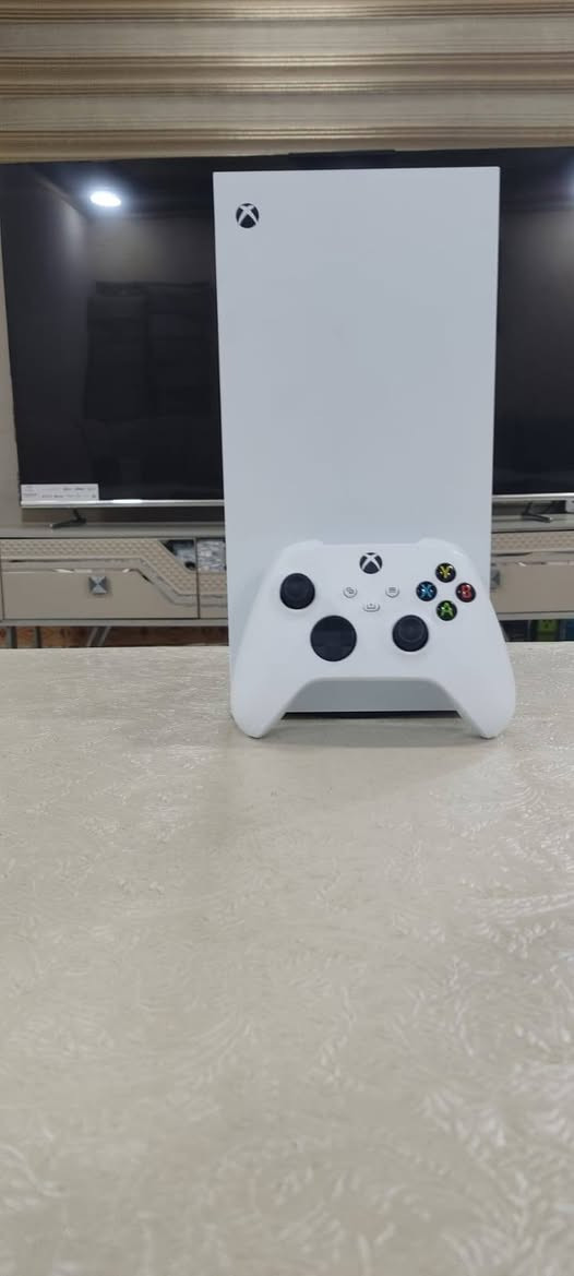 Xbox series x
و دركسون 
Pxn v9 
اكسبوكس سيريس اكس ديجيتال نسخه 2025 ودركسون للبيع نضيف 100% مع كامل ملحقاته واحد تيرا 
للاستفسار 
***********
