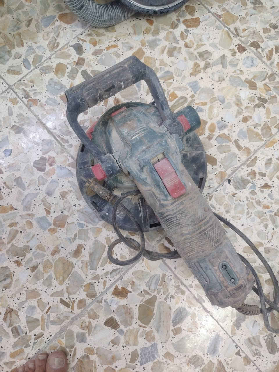 كوسرات جدران البيع
***********
