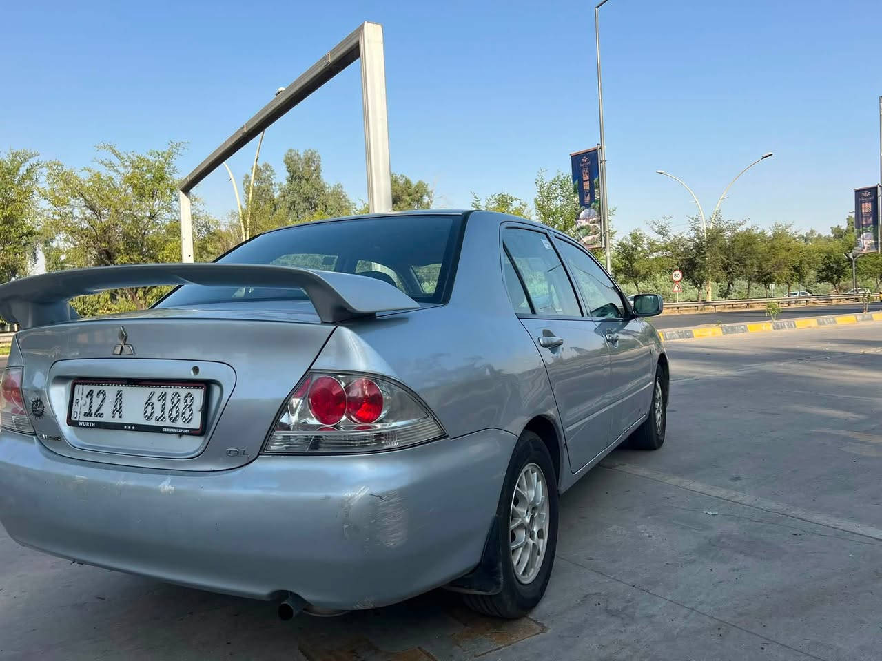 مسبوشي الانسر 2006كير توماتيك تبريد بيها باب السايق صبغ )السعر65 )***********)
