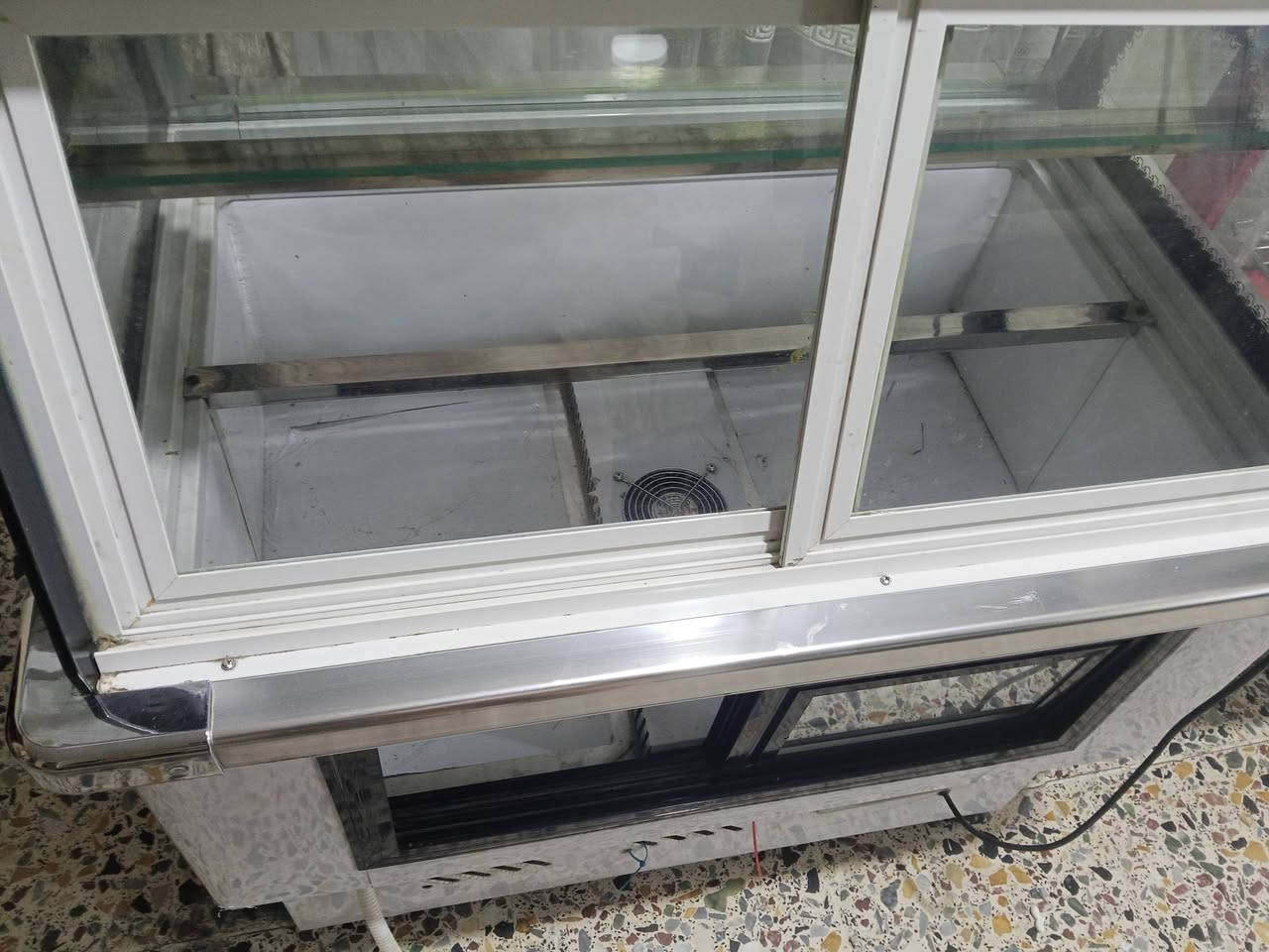 غراض مطعم • جديدة • عجانة
