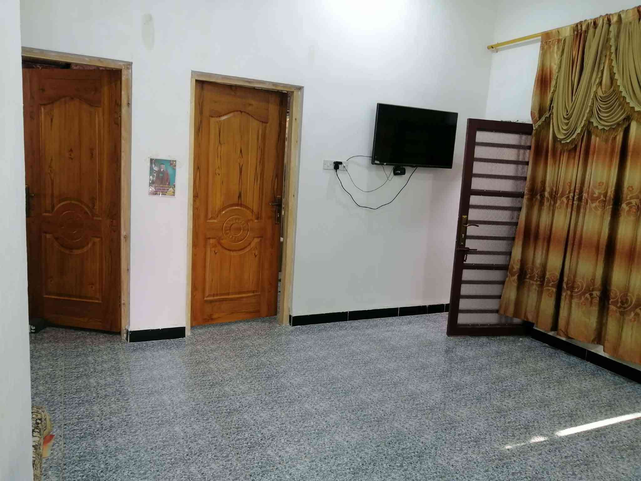 ٢ غرف • حمامات داخلية • كراج