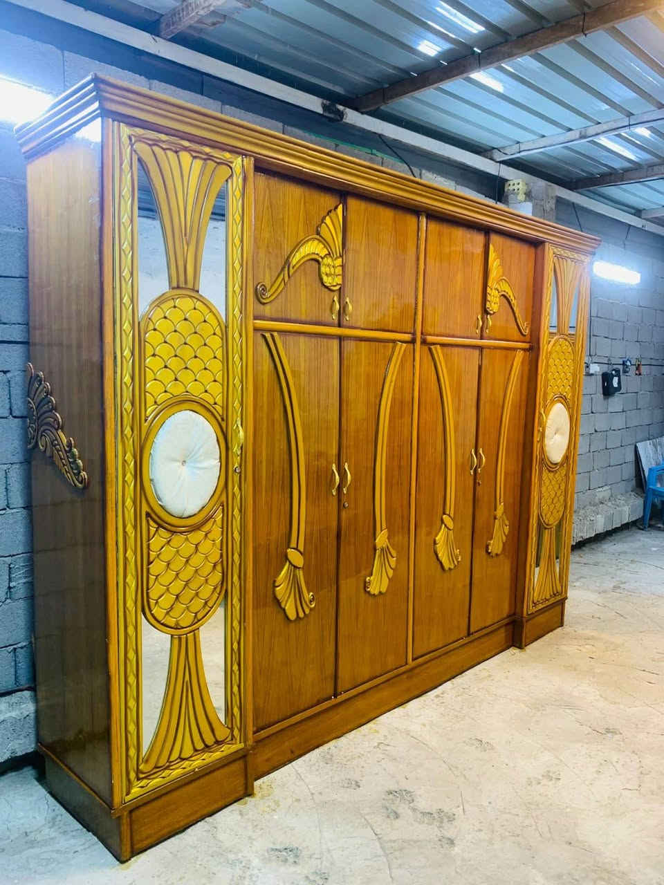 السلام عليكم 
غرفه صاج  عࢪاقي مستخدام 
غرفه6 /ابواب /ملحق📌
السعر 700 
نضافه 90 /💯 
معا نقل فقط داخل بغداد 
واتساب ***********
 ***********
