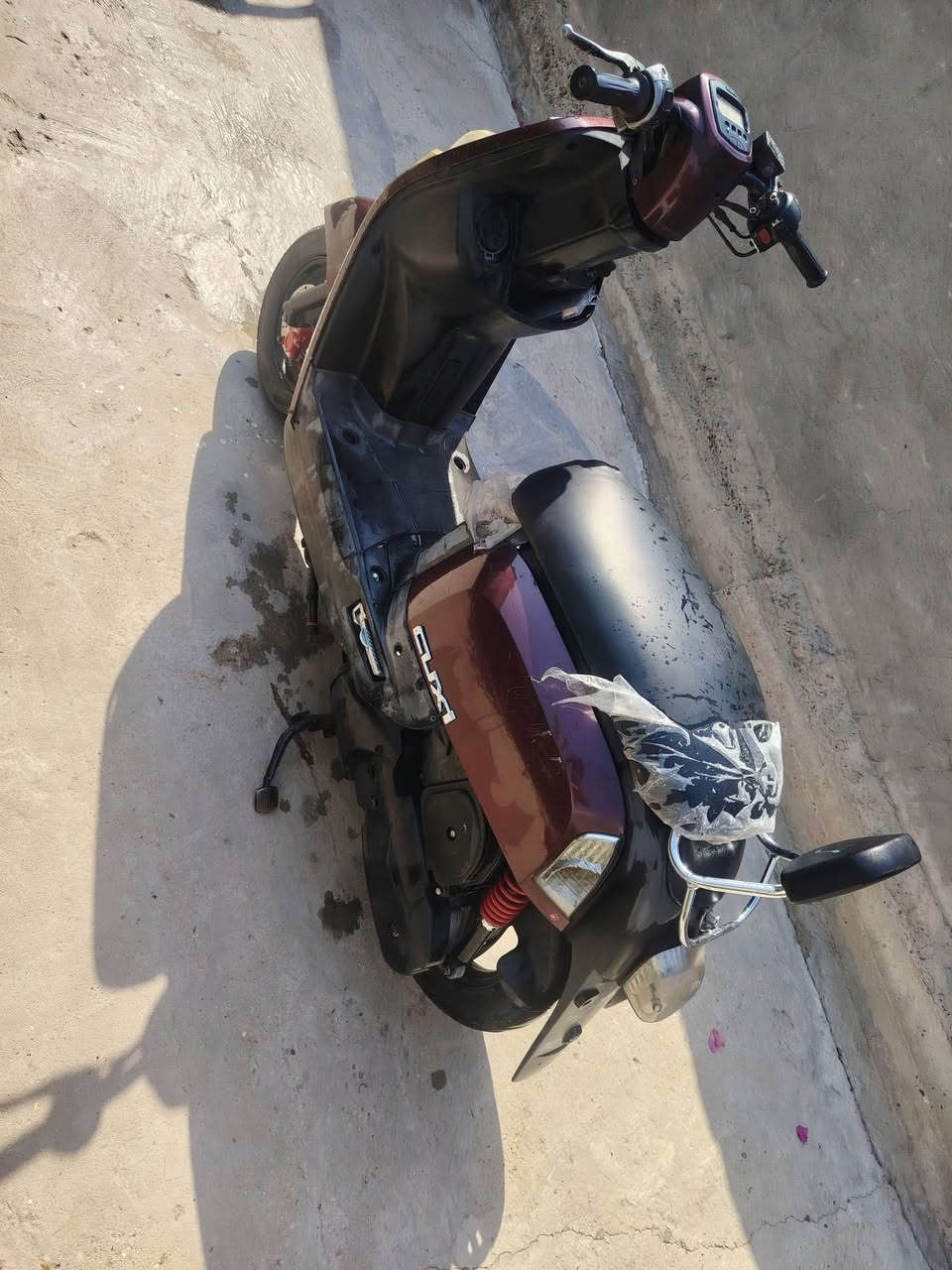 ٦٠٠ وبيه مجال كفاله وذا مراوس ب ٤ كير عادي

***********

الدراجه نوزل
