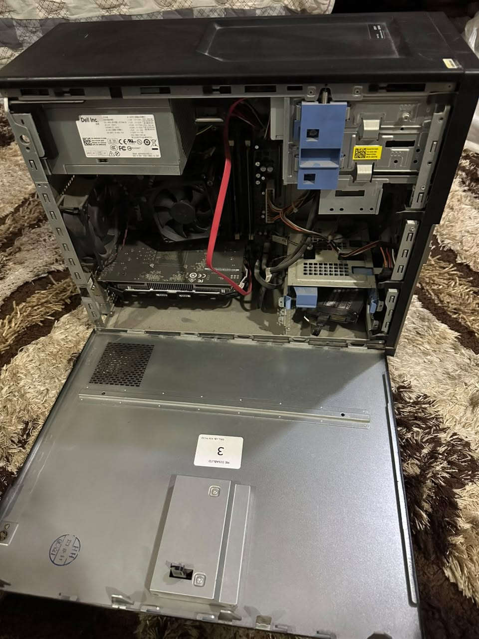 غراض pc للبيع

AORUS WATERFORCE II 240mm ARGB BLACK

مبرد مائي مروحتين مستخدم كم يوم فقط

سبب البيع اشتريت معالج r7 9800x3d ومفادني هاذ المبرد سعر الجديد 190 الف

السعر : 150 الف رايدة

مراوح ARGB عدد 3 لون ابيض

السعر : 30 الف

حاسبة للبيع 

مواصفات :

-المعالج (CPU): Intel Core i7-3770 بسرعة 3.40 جيجاهرتز (الجيل الثالث).

-الذاكرة العشوائية (RAM): 16 جيجابايت DDR3.

-كارت الشاشة (GPU): NVIDIA GeForce GTX 1050 Ti بسعة 4 جيجابايت.

-التخزين (Storage): قرص SSD بسعة 240 جيجابايت (KLEVV NEO N400).

-ضايفلة كارت وايفاي حتى يقوي الانترنت

مواصفاته زينة للاستخدام الخفيف والألعاب البسيطة (مثل فري فاير، 

فورتنايت الخفيفة،  GTA V , Valorant, CS:GO على إعدادات زينة)

السعر 225 الف

نص مكتوب في الصور:
- Installed RAM 16.0 GB DDR3 Processor Intel(R) Core(TM) i7-3770 CPU @ 3.40GHz 3.40 GHz Graphics Card 4 GB NVIDIA GeForce GTX 1050 Ti Storage 224 GB 152 GB of 224 GB used DESKTOP-MH8Q3BT OptiPlex 7010 Rename this PC Device Specifications Copy Device Name DESKTOP-MH8Q3BT Processor Intel(R) Core(TM) i7-3770 CPU @ 3.40GHz 3.40 GHz Installed RAM 16.0 GB Graphics Card NVIDIA GeForce GTX 1050 Ti (4 GB) Storage 224 GB SSD KLEVV NEO N400 SSD 240GB Device ID 270D145E-AC92-4DFB-A909-E660C9490223 Product ID 00330-80000-00000-AA098 System Type 64-bit operating system, x64-based processor Pen and touch No pen or touch input is available for this display Frequently asked questions How does having 16 GB or more of RAM impact my PC's performance? Can I run modern applications smoothly with this RAM capacity?