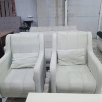 تخم 8 مقاعد نضيف جدا سعر 300 الف الاتصال 07876983211