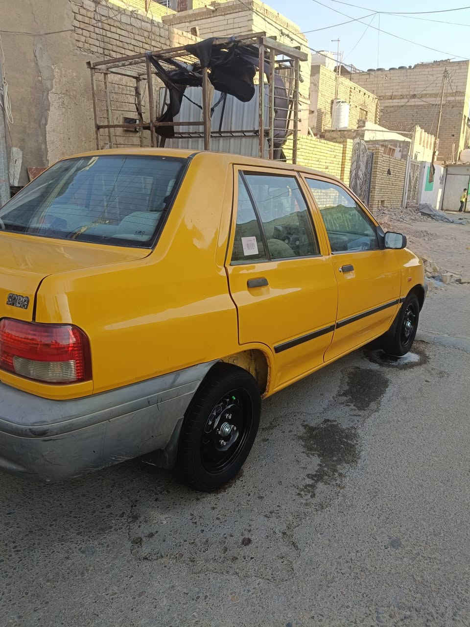 سايبه موديل 18 سنويه جديده السياره مابيها نقص مراوس ب سمند بيضه او بيع ب 33.      ***********

