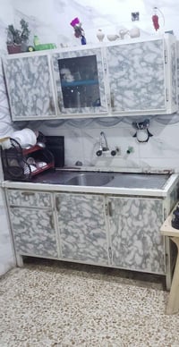 كاونتر للبيع نضيف طوله متر وستين ه‍ 07735901652