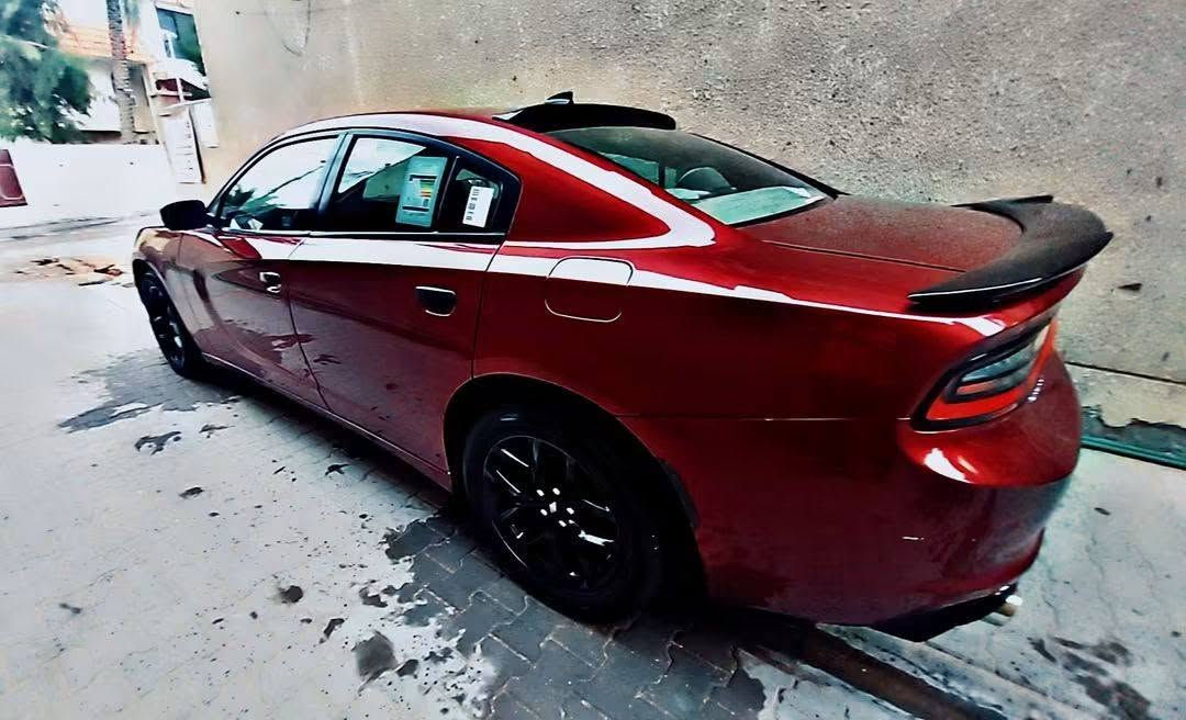 السلام عليكم جارجر للبيع فقط بدون مرواس موديل 2020 اصل 
رقم بغداد  مداور ثاني يوم 
مواصفات  SXT 
بجم كبس 
شاشه كامله دواره تدعم كار بلي
 بدون ايربك 
تشغيل عن بعد 
حساس خلفي 
كشنات كهرباء حضن 
سياره على وضع شركه 
ماشيه ٧٦ حقيقي بيه قطعتين صبغ
سياره احله من الصور بعد 
سياره استخدم شخصي 
استفسار ***********
