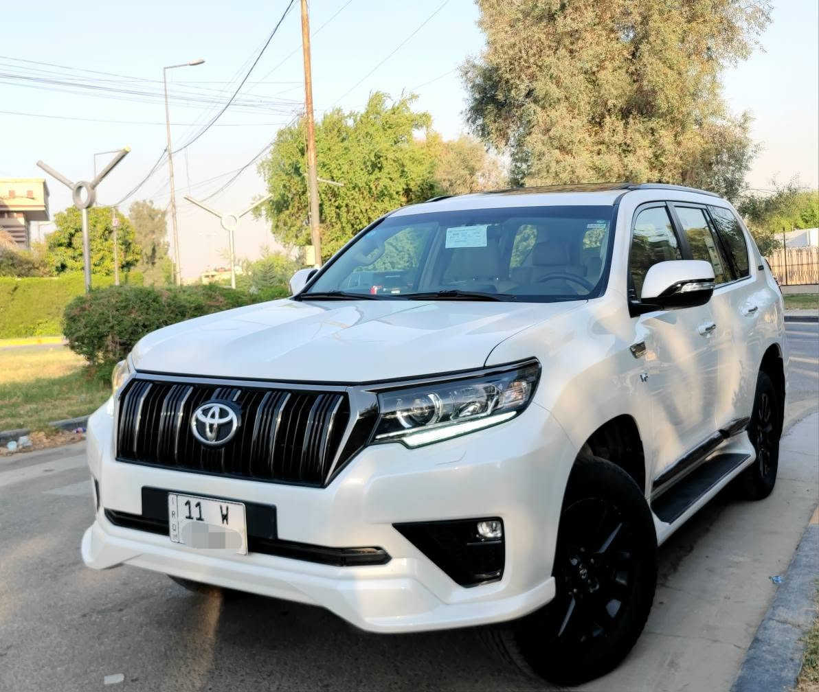 سلام عليكم ..... اخوان عندي برادو 2021 VX ساز اصلي لون ابيض رقم بغداد بأسمي وتحويل مباشر 
السياره مكفوله من الضرر والصبغ وجديده جدا جدا واي نقص مابيه سعرها 42800$ واي استفسار هذا رقمي *********** 
مكان السياره بغداد حي القادسيه 
مواصفاته 
محرك 6 سلندر 4000
سلايد كشنات جلد 
تبريد كشنات 
دشبول لكزز
تحكم ستيرن جهتين
دبل تانكي ثلاجه 
زراك لايت 
كشنين كهرباء
 بصمه وتشغيل عن بعد بغداد, العراق
