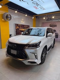 لكزس LX570 • ٢٠١٩ • ماشي ٢٨ الف