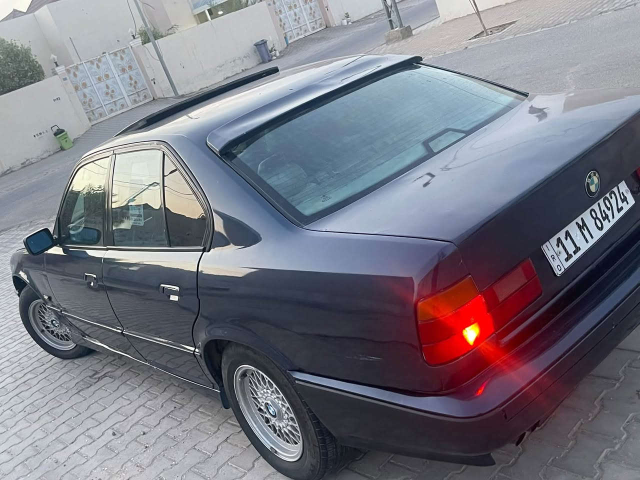 سلام عليكم ورحمه 
للبيع بي ام ٥٠٠
رقم بغداد نكليزي سنويه لل ٢٨
محرك مسكر 
مديل ٩٢
محرك كير كفاله 
فتحه طكتين
كير اوتو 
تخم تاير جديد
حداديه جديده
مكفوله من ظربه 
كهربائيات كلها شغاله
مابيها اي نقص 
مكاني نجف السعر (٥٢)***********
