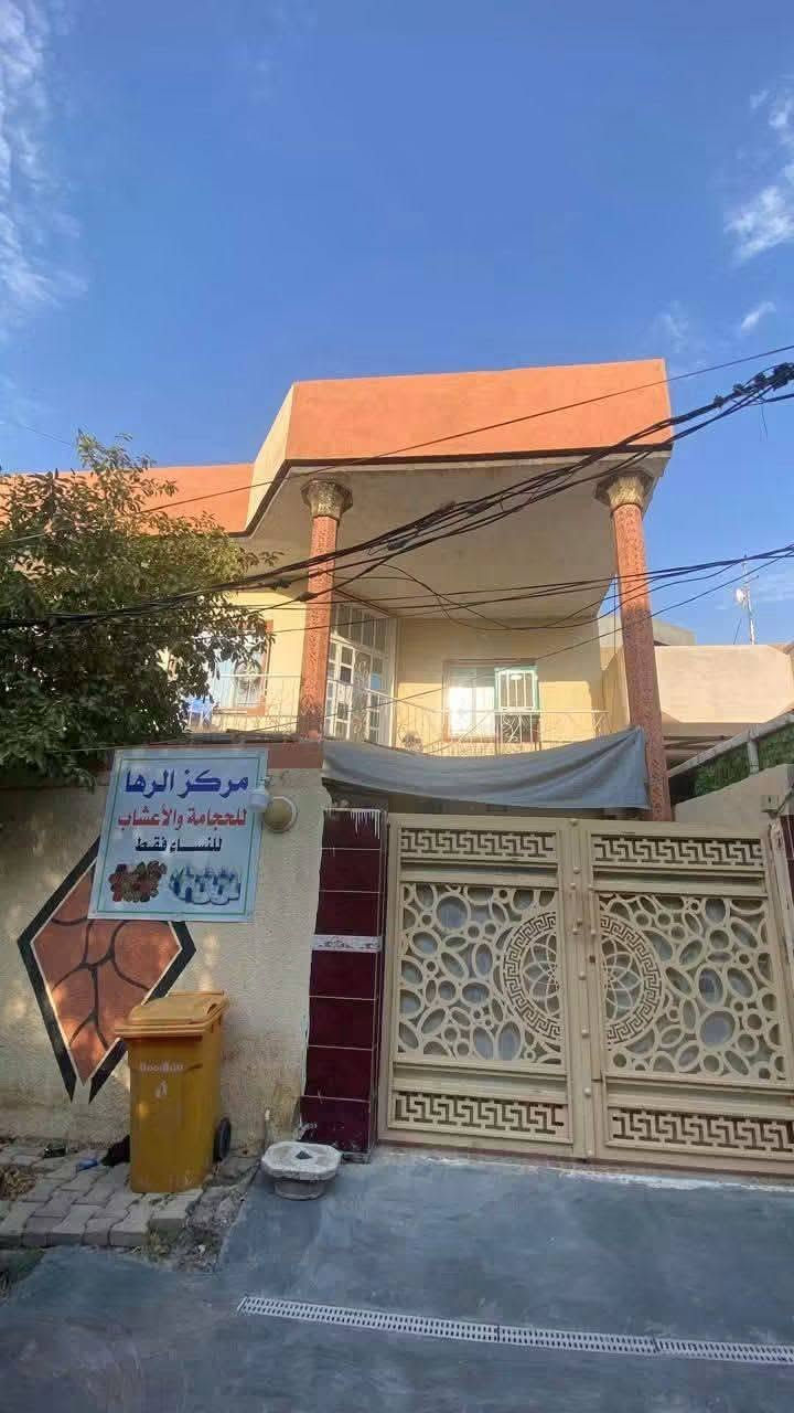 لا توجد تفاصيل

نص مكتوب في الصور:
- بيت للبيع طابو زراعي في المقدادية حي المعلمين خلف العاب نور المقدادية المساحة 170 بناء حديث طابقين يحتوي الطابق الاول على استقبال ومطبخ وصاله وغرفه نوم وكراج للسيارات وصحيات داخليه وخارجية كاملة والطابق الثاني غرفتين نوم ومجموعه صحية البناء كلش نظيف والفرع مرتب وعريض وهادئ للأستفسار الاتصال على الرقم ***********
