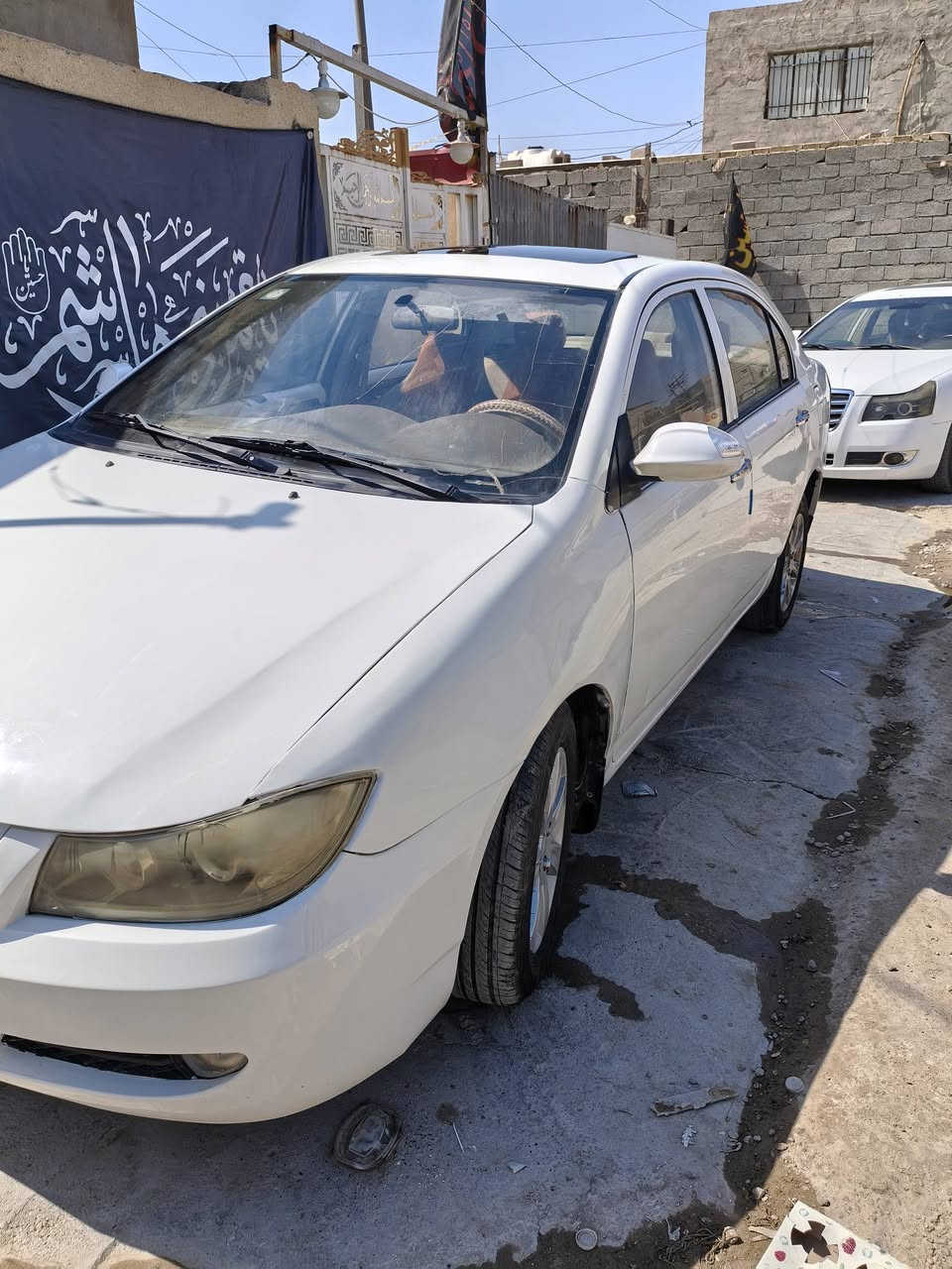 السلام عليكم سيارة ليفان620 موديل 2012 سيارة جاهزة للبيع السعر 40 او مراوس بتكسي مكان السيارة بغداد الزعفرانية ه‍ ***********
