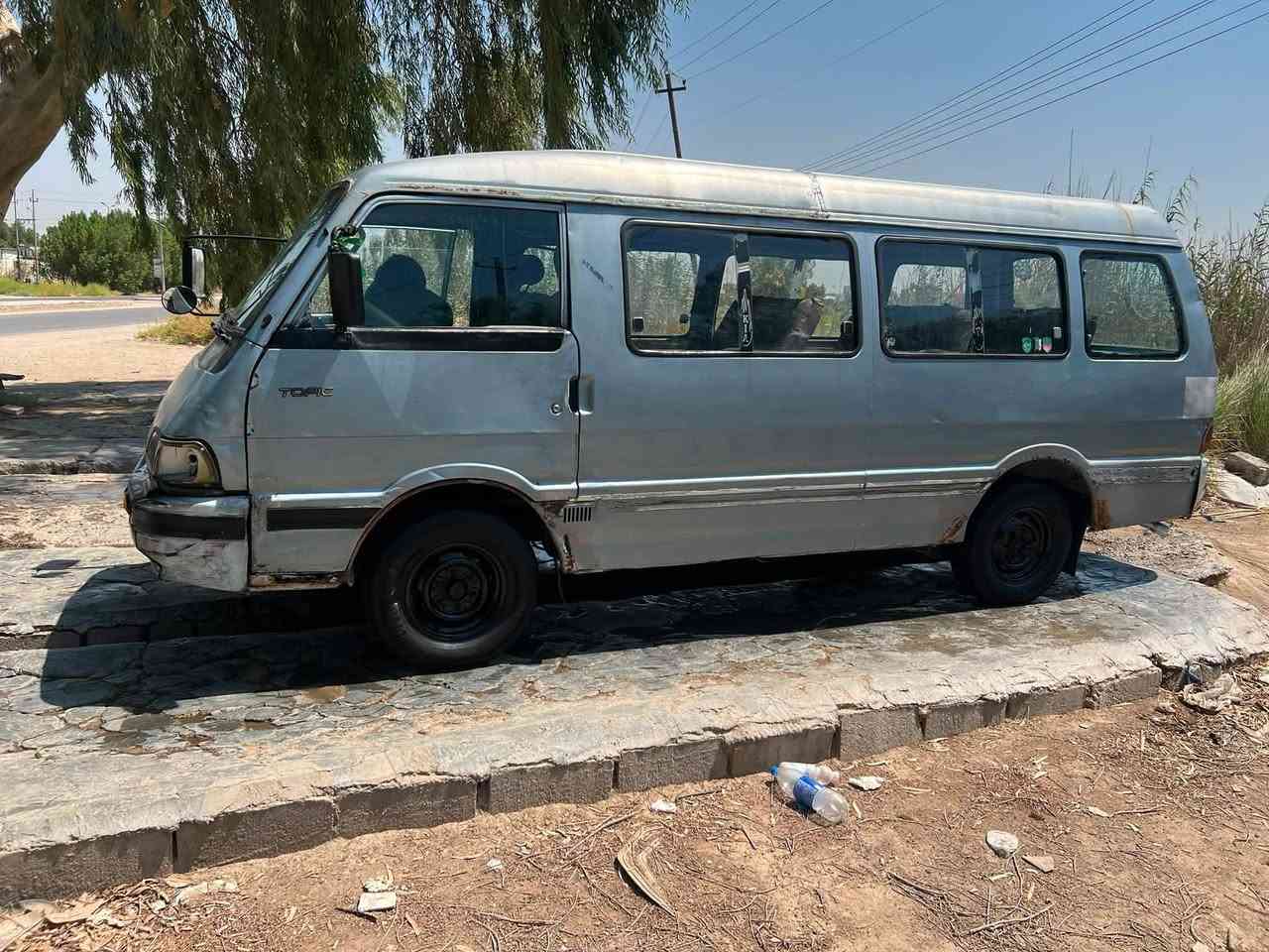 يا الله كيا اسيا موديل 93بغداد تحويل مباشر سياره حلوه وناعمه حيل كير مكينه شواصي
داخلهه نضيف حيل مدوشمه ارضيه  كهربائياتهه كلهن شغاله سياره كشرهه بلادي بدون صبغ ولا ضربه بيهه  صدر جديد وتخم تاير بيهه سنويتهه 28  سياره كلش حلوه والشراي يدلل 41وبيهه مجال ***********

