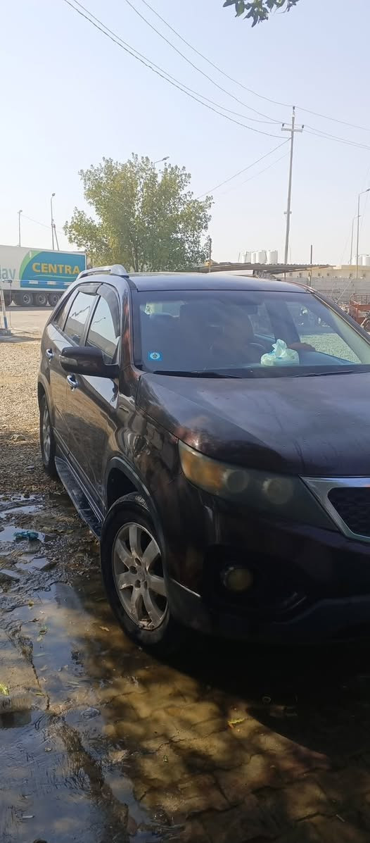 سلام عليكم سورنتو مديل 13 امريكيه بيه ضربه خفيفه بدون ارباك ***********
