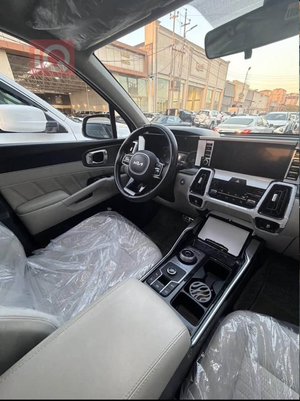 السلام عليكم
سورنتو 2023
كفاله عامه 
ماشيه 47.000km
فول1/1 عدا ال4 كامرات 
بردات-كامره خلفيه -كير ماوس-بانوراما-بصمه -جنطه كهرباء-ابل كاربلاي-شاحن لاسلكي 
السياره جديده بحالة الوكالة
للاستفسار
***********
