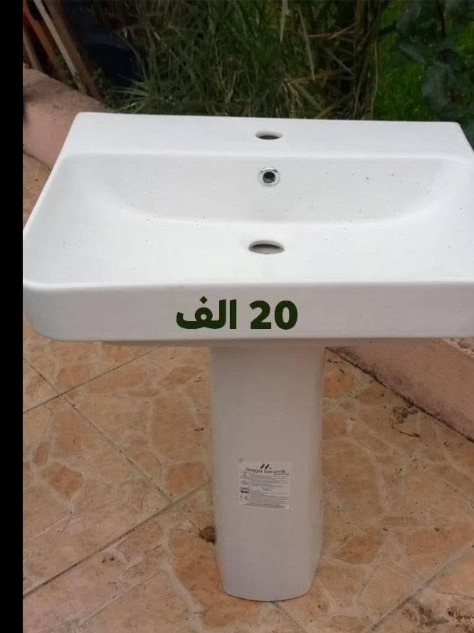 للبيع نظيف عنوان بحركة  كولان ستي ***********
