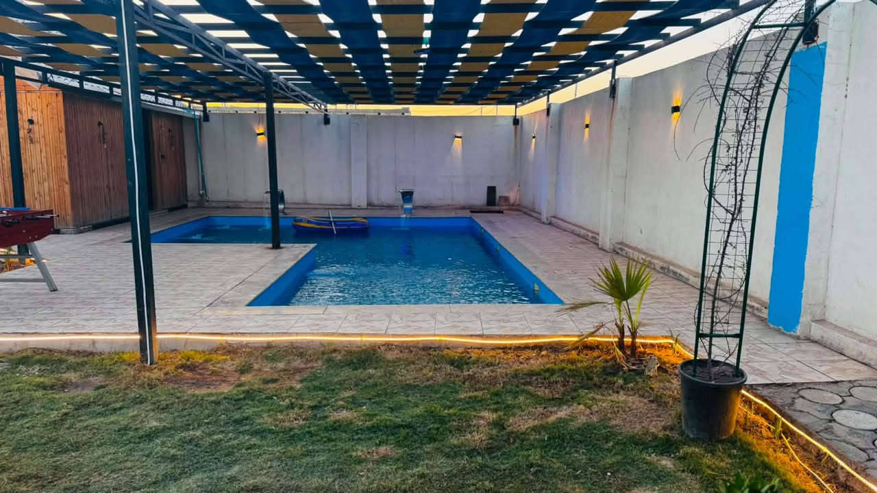 🛑عرض ، سعر الشفت الصباحي 125
سعر الشفت المسائي 175
ايام العاديه فقط **

🌴 مَـزرعه الريس للايجـار ..
⭕️ موثقه بتطبيق اجرلي
🏡 مواصفات المزرعة:
🛏️ غرفتا نوم 
🛋️ صالة واسعة 
🍽️ مطبخ متكامل
🚿 حمامات
🌳وجلسات خارجية
🏊 مسبح للكبار والأطفال
🎠 ألعاب  ترفيهية للأطفال
🔥 باربكيو كامل مع جميع المستلزمات

📍عنوان المزرعه ، بغداد | البوعيثه
  أجواء نظيفة، خصوصية تامة، وأسعار مناسبة✨
📞 للحجز والاستفسار:***********
