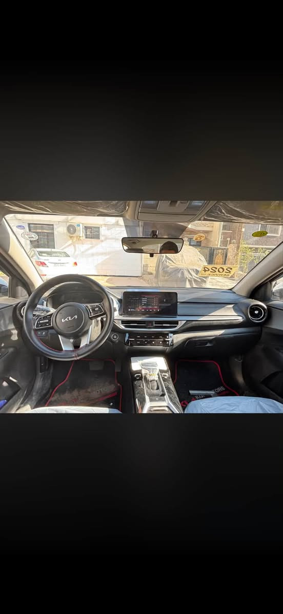 للبيع k3 سيراتو تجميع صين موديل 2024 
فول مواصفات واحد على واحد  كفالة عامة 
السيارة ماشية 42000 k
المواصفات 
مري شفط 
كشنات جلد 
كامرة 
اوتو هولد 
تحكم منحدرات 
مستشعر وقوف 
شاشة 
ABS 
كشافات ضباب 
حساسات ضغط الإطارات 
بصمة تشغيل 
بصمة أبواب 
السيارة محرك 1500 دبل نوزل 
اقتصادية التفويلة تمشيك 950 كيلو 
رادار 
السيارة جاهزة من كلشي 
الإضافات 💸💸💸

1-سبايدر 
2- دفيوزر 
3- سكوبات 
4-مطريات
 5-كب مراية سبايدر مان 
6-البصمة كاربون فايبر 
7-كشنات مغلفة نايلون شركة كيا الأصلي من الوكالة 
 8- سستم انارة داخلية ضمان 5 سنوات تتحكم عن طريق الهاتف سعرة ١٧٥ ألف 
السيارة كاملة من كلشي رقم أربيل تحويل تريد أو وكالة 
السعر 140 وبيها مجال 
مكاني بغداد حي اور للاستفسار 
***********
